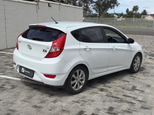 Hyundai Accent hatch 1.6 Fluid - Image 2