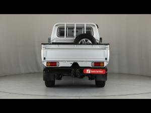 Toyota Land Cruiser 79 4.5D-4D LX V8 single cab - Image 5