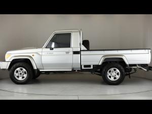Toyota Land Cruiser 79 4.5D-4D LX V8 single cab - Image 22