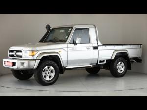 Toyota Land Cruiser 79 4.5D-4D LX V8 single cab - Image 23