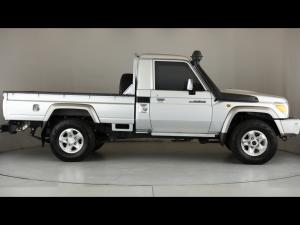 Toyota Land Cruiser 79 4.5D-4D LX V8 single cab - Image 3