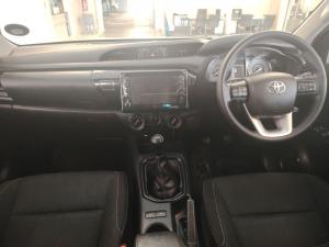 Toyota Hilux 2.4GD-6 double cab Raider manual - Image 6