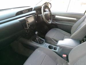 Toyota Hilux 2.4GD-6 single cab Raider manual - Image 7