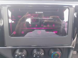 Toyota Corolla Quest 1.8 Plus manual - Image 11