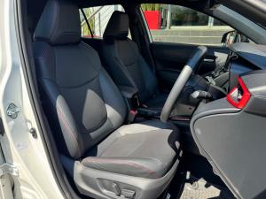 Toyota Corolla Cross 1.8 HEV GR-Sport - Image 15