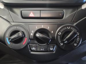 Toyota Starlet 1.4 XS auto - Image 13