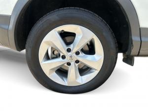 Nissan Qashqai 1.2T Visia - Image 14