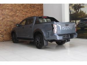 Isuzu D-Max 3.0TD double cab V-Cross - Image 11