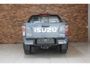 Isuzu D-Max 3.0TD double cab V-Cross - Image 6