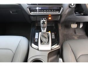 Isuzu D-Max 3.0TD double cab V-Cross 4x4 - Image 8