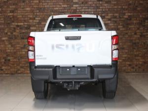 Isuzu D-Max 1.9TD double cab L 4x4 manual - Image 7