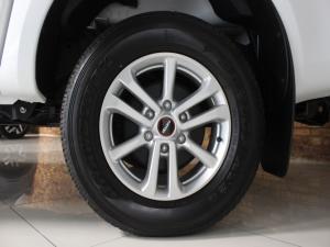 Isuzu D-Max 1.9TD double cab L 4x4 manual - Image 8