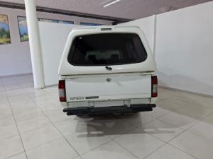 Nissan NP300 Hardbody 2.5TDi (aircon) - Image 14