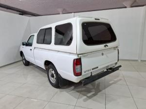 Nissan NP300 Hardbody 2.5TDi (aircon) - Image 15