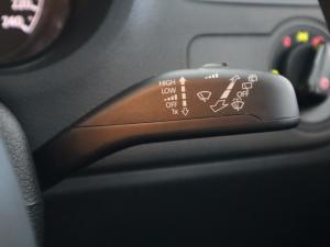 Volkswagen Polo Vivo hatch 1.6 Comfortline auto - Image 20