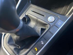 Volkswagen Polo hatch 1.0TSI Life manual - Image 9