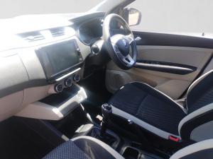 Renault Triber 1.0 Prestige - Image 11