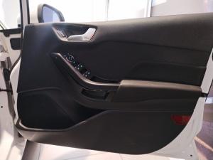 Ford Fiesta 1.0T Trend auto - Image 9