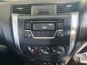 Nissan Navara 2.5DDTi double cab SE 4x4 - Image 23