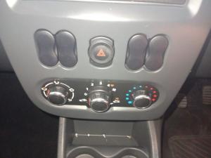 Nissan NP200 1.6i - Image 17