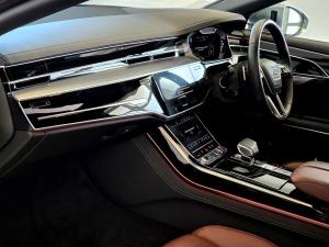 Audi S8 quattro - Image 5