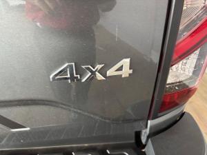 Nissan Navara 2.5DDTi double cab LE Plus 4x4 - Image 12
