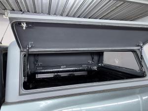 Nissan Navara 2.5DDTi double cab LE Plus 4x4 - Image 9