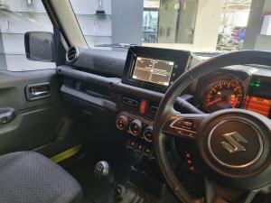 Suzuki Jimny 1.5 GLX AllGrip 3-door manual - Image 15
