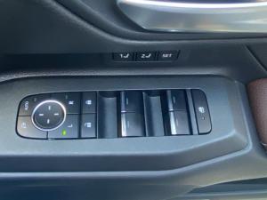 Toyota Land Cruiser Prado 2.8GD VX-R - Image 17