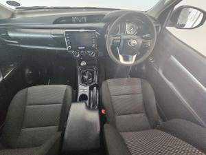 Toyota Hilux 2.4GD-6 single cab Raider manual - Image 6