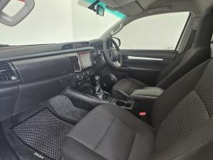 Toyota Hilux 2.4GD-6 single cab Raider manual - Image 7