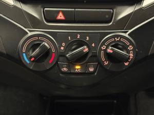 Toyota Starlet 1.4 XS auto - Image 13