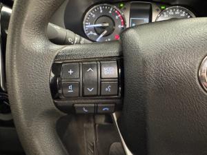 Toyota Hilux 2.4GD-6 single cab 4x4 Raider manual - Image 9