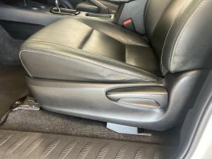 Toyota Hilux 2.8GD-6 Xtra cab 4x4 Raider auto - Image 15