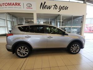 Toyota RAV4 2.2D-4D AWD VX - Image 3