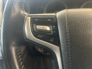 Toyota Land Cruiser 200 4.5D-4D V8 VX-R - Image 9