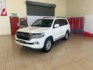 Toyota Land Cruiser 200 4.5D-4D V8 VX-R - Image 17