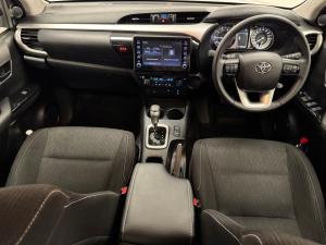 Toyota Hilux 2.8GD-6 48V double cab Raider - Image 6