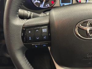 Toyota Hilux 2.8GD-6 48V double cab Raider - Image 9