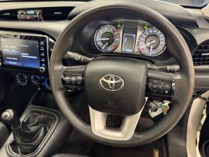 Toyota Hilux 2.4GD-6 single cab 4x4 Raider manual - Image 8