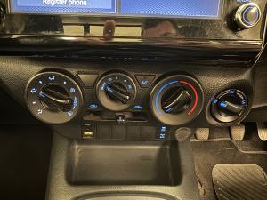 Toyota Hilux 2.4GD-6 single cab 4x4 Raider manual - Image 14