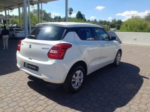 Suzuki Swift 1.2 GL auto - Image 2