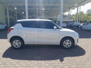 Suzuki Swift 1.2 GL auto - Image 3