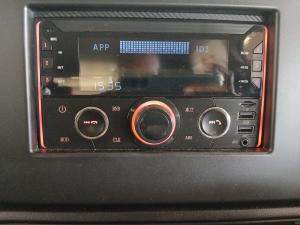 Suzuki Swift 1.2 GL - Image 11