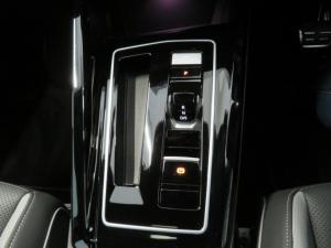 Volkswagen Golf 1.4 TSI R-LINE + Tiptronic - Image 15