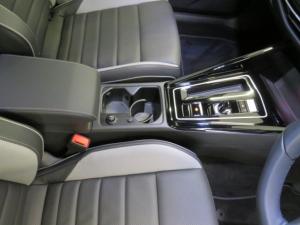 Volkswagen Golf 1.4 TSI R-LINE + Tiptronic - Image 16