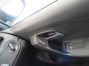 Volkswagen Polo Vivo 1.4 Trendline - Image 13