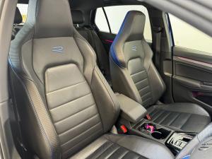 Volkswagen Golf 8 2.0 TSI R DSG - Image 10
