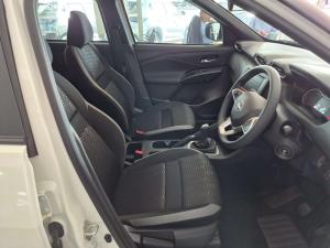 Nissan Magnite 1.0 Visia AMT - Image 9