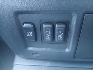 Mitsubishi Pajero 5-door 3.2DI-D GLS - Image 13